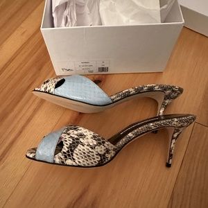 MANOLO BLAHNIK Mumbimu Bicolor Snakeskin Mule Sandals Size 5 NWB